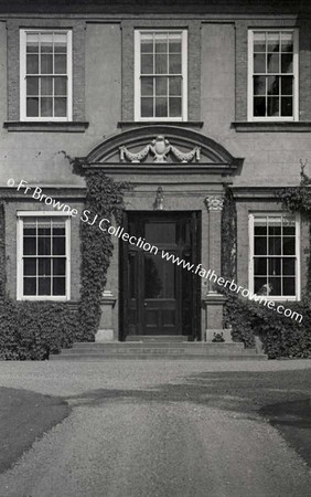 BEAULIEU  ENTRANCE DOOR DETAIL